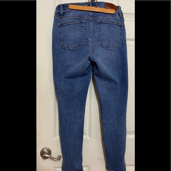 Frye jeans size 8 - Picture 2 of 6